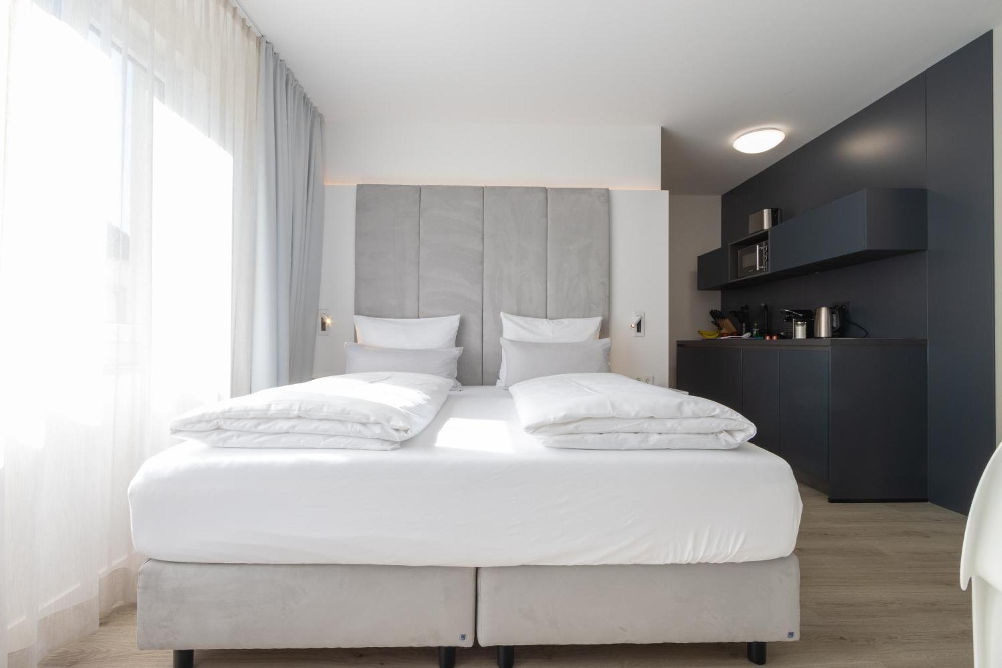 Zzzpace Smart-Hotel クレーフェルト エクステリア 写真