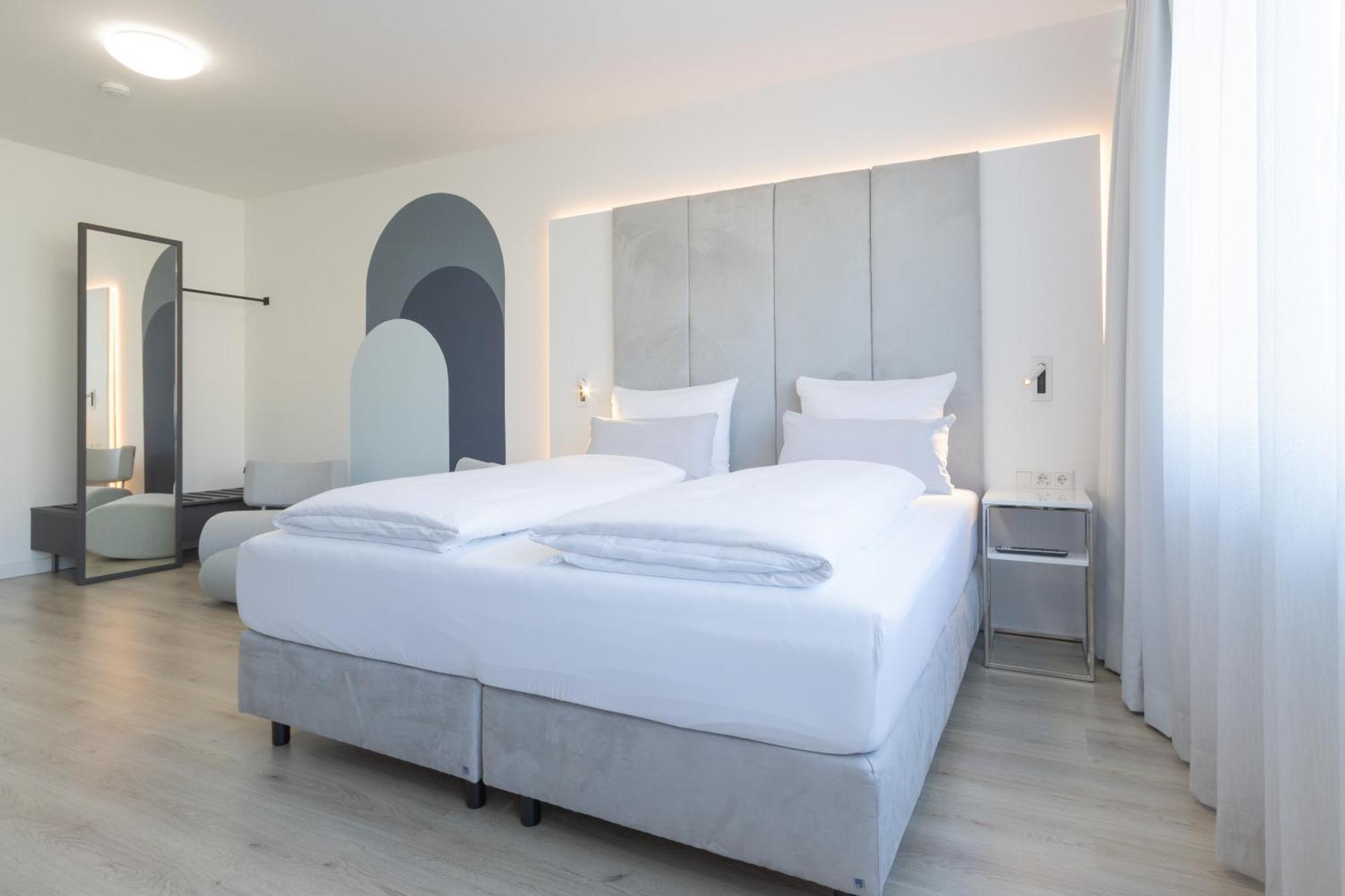 Zzzpace Smart-Hotel クレーフェルト エクステリア 写真